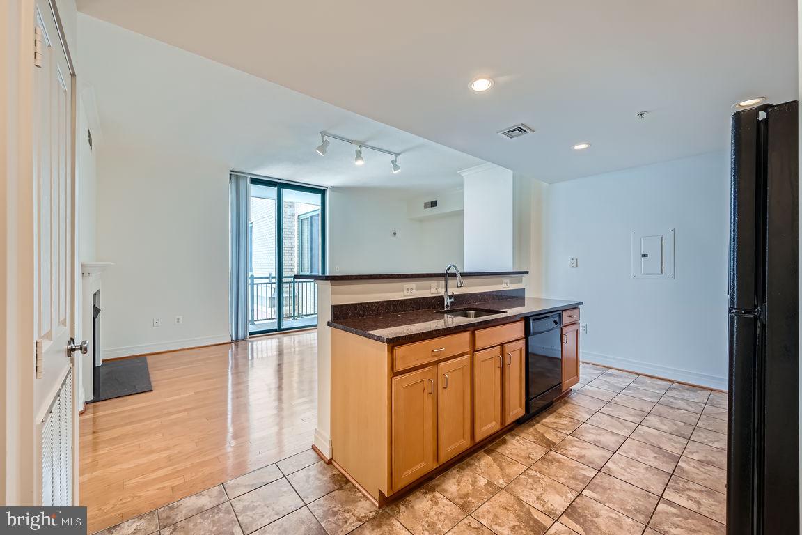INNER HARBOR - Residential Lease