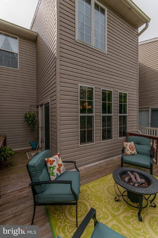 COLONIAL HILLS - Residential