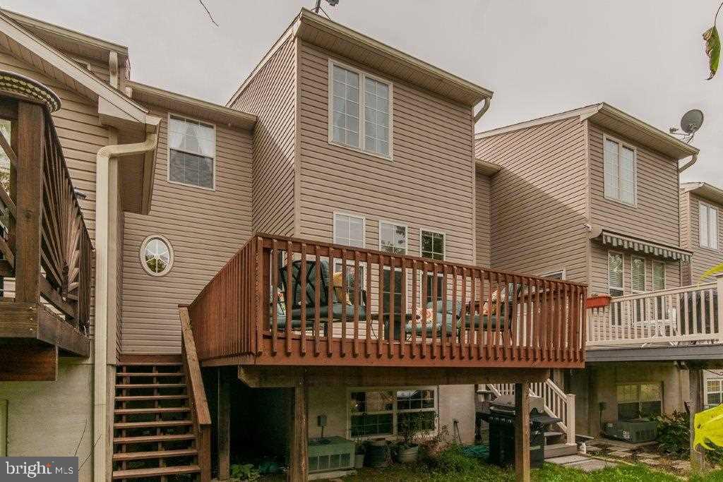 COLONIAL HILLS - Residential