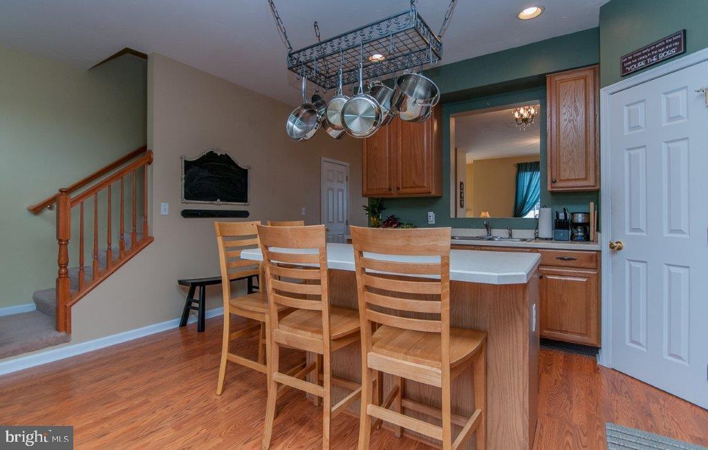 COLONIAL HILLS - Residential