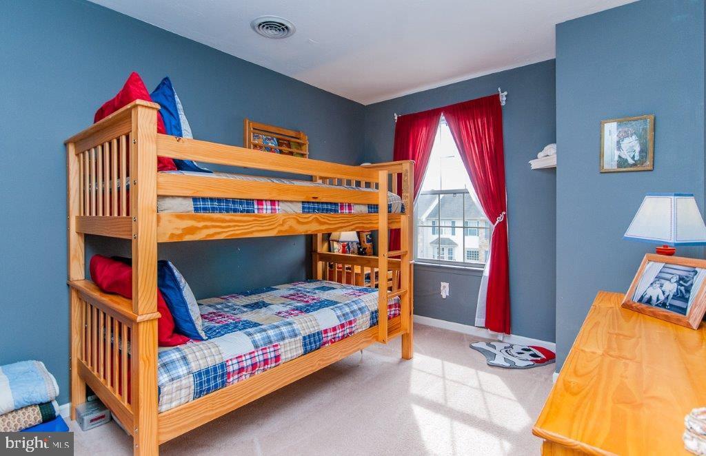 COLONIAL HILLS - Residential