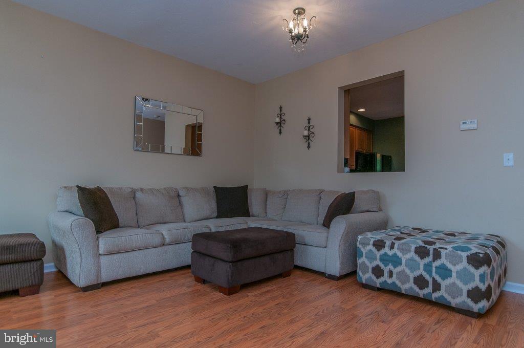 COLONIAL HILLS - Residential