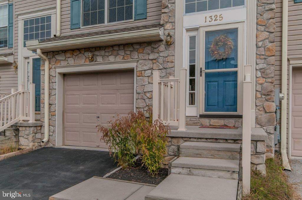 COLONIAL HILLS - Residential