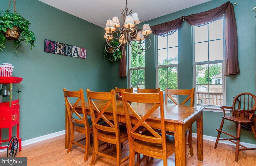 COLONIAL HILLS - Residential