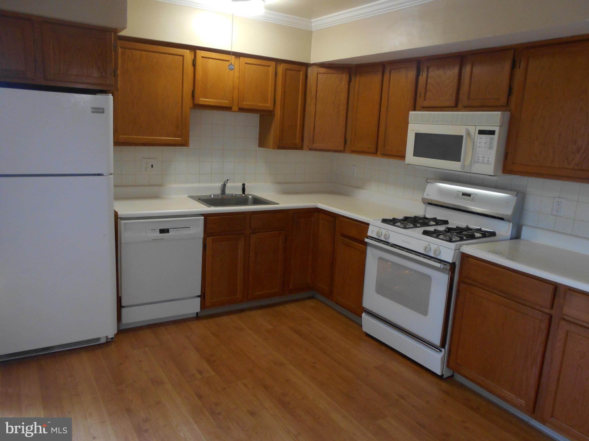 TWIN LAKES - Residential