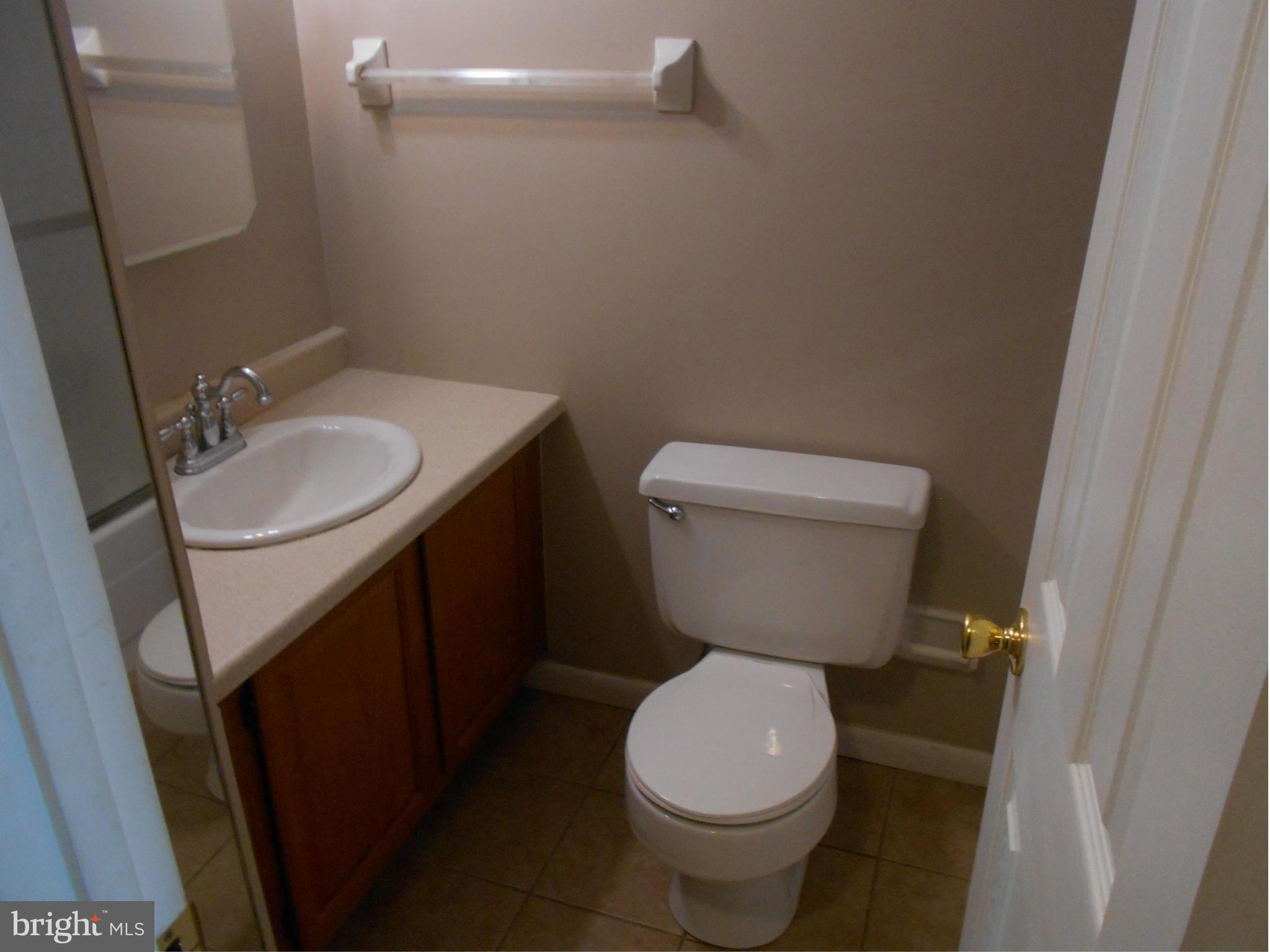 TWIN LAKES - Residential