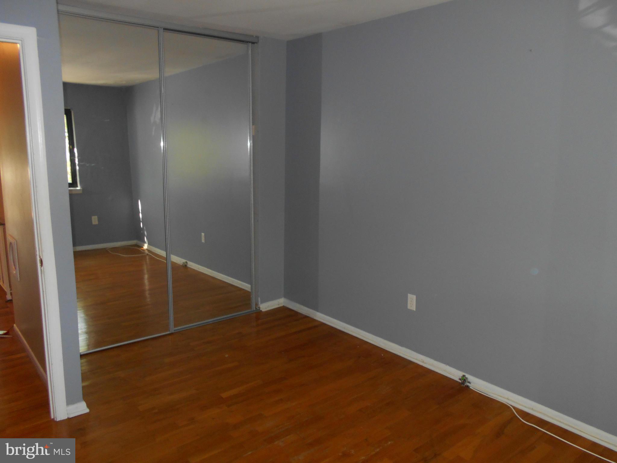 TWIN LAKES - Residential