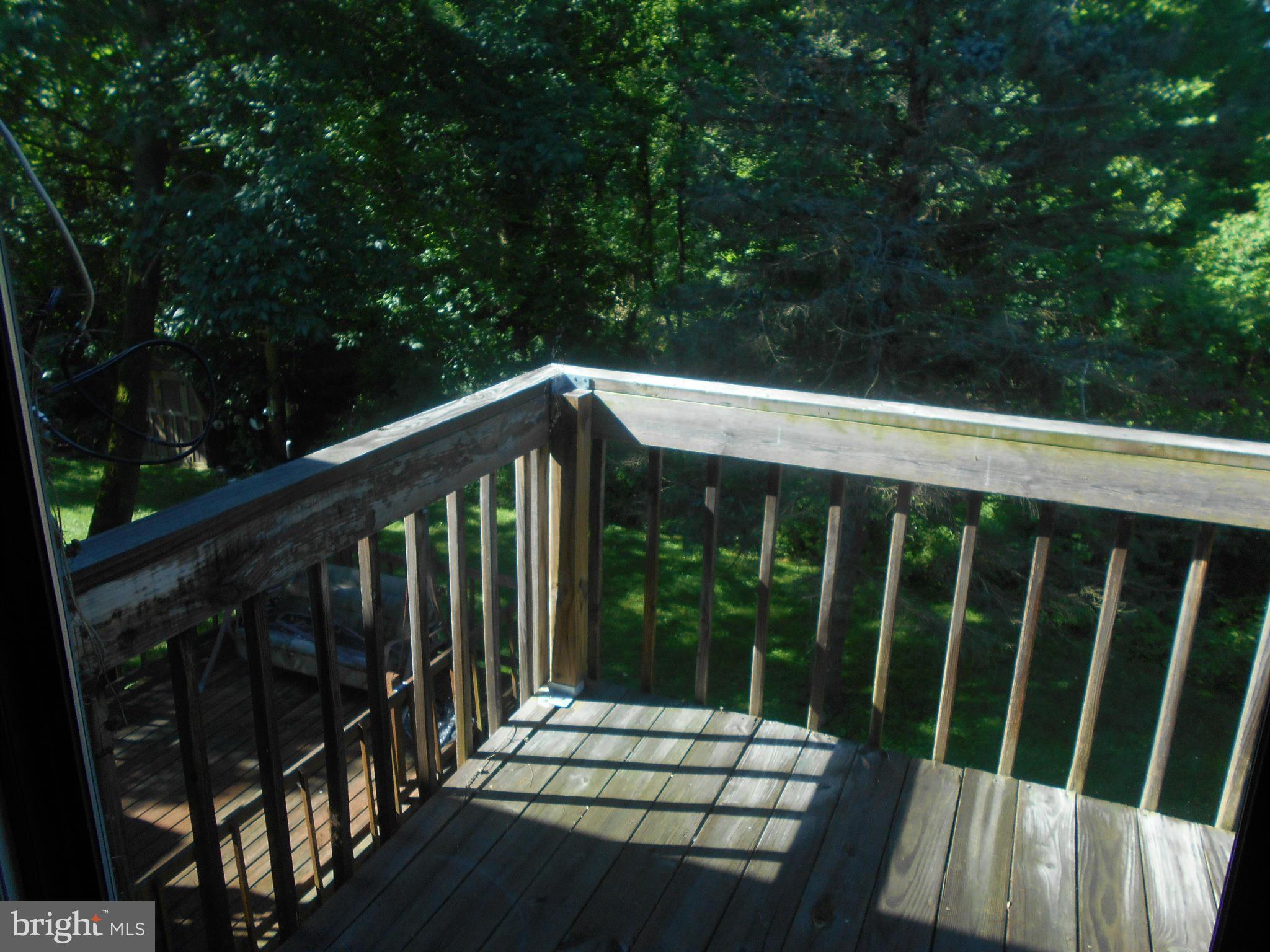 TWIN LAKES - Residential