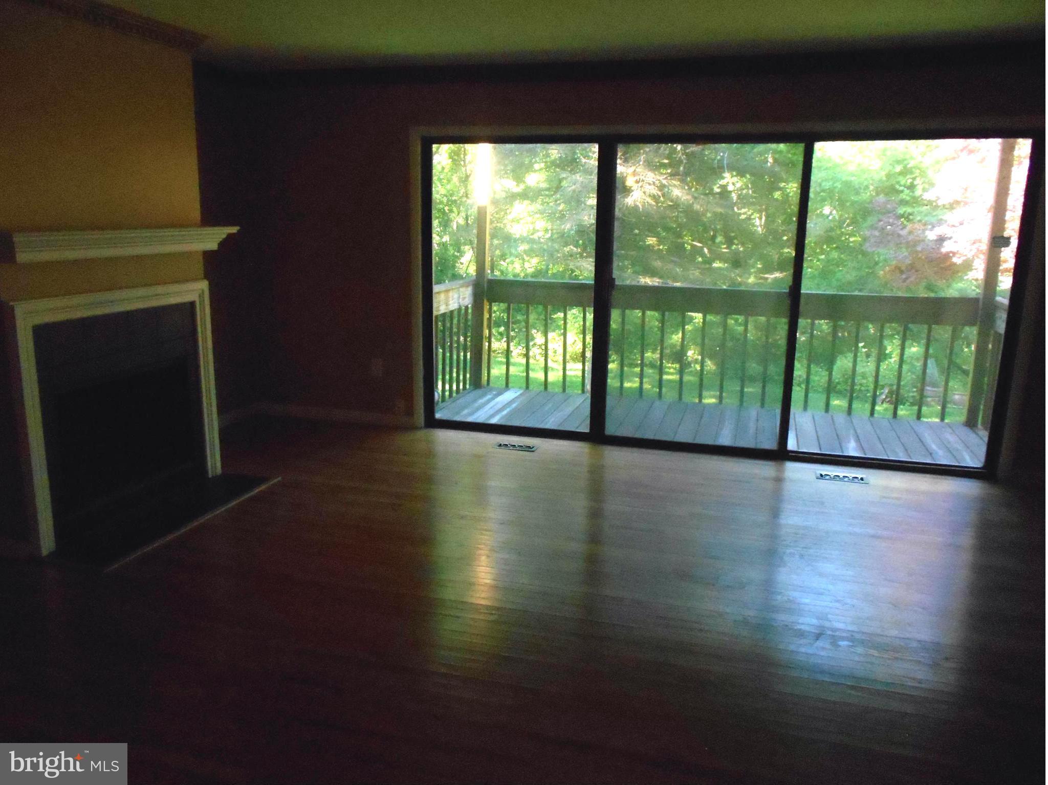 TWIN LAKES - Residential