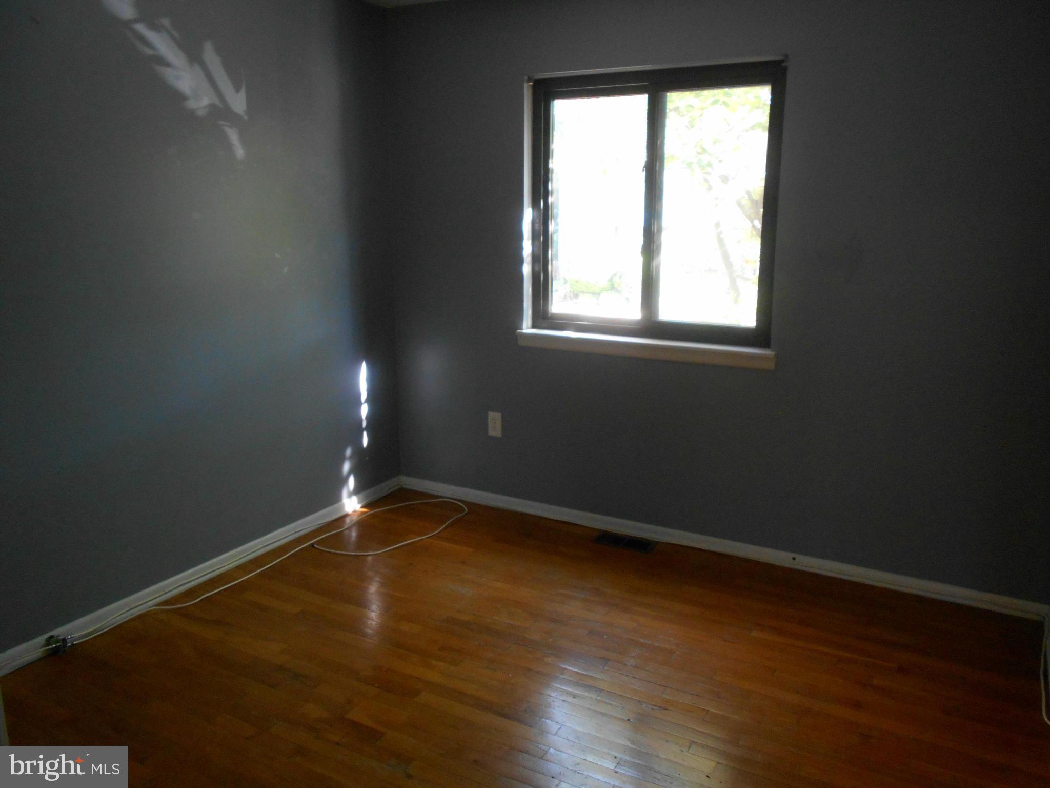 TWIN LAKES - Residential