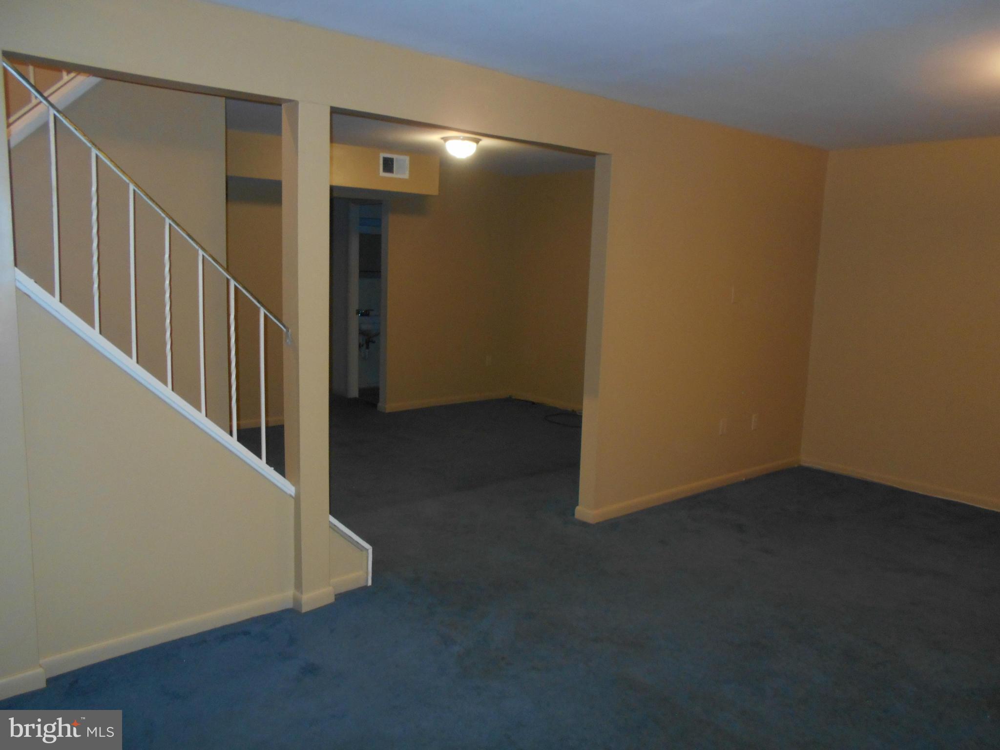 TWIN LAKES - Residential