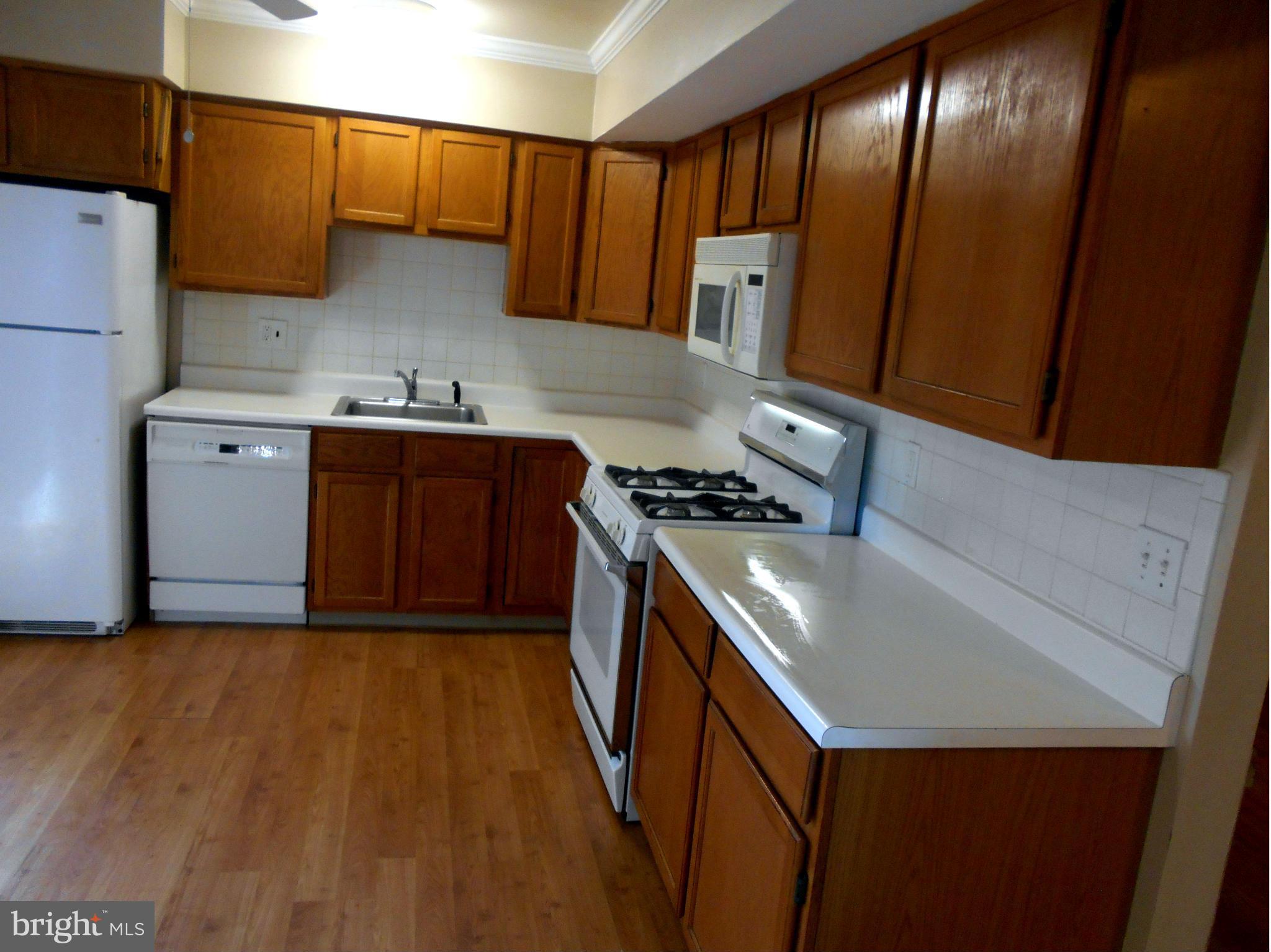 TWIN LAKES - Residential