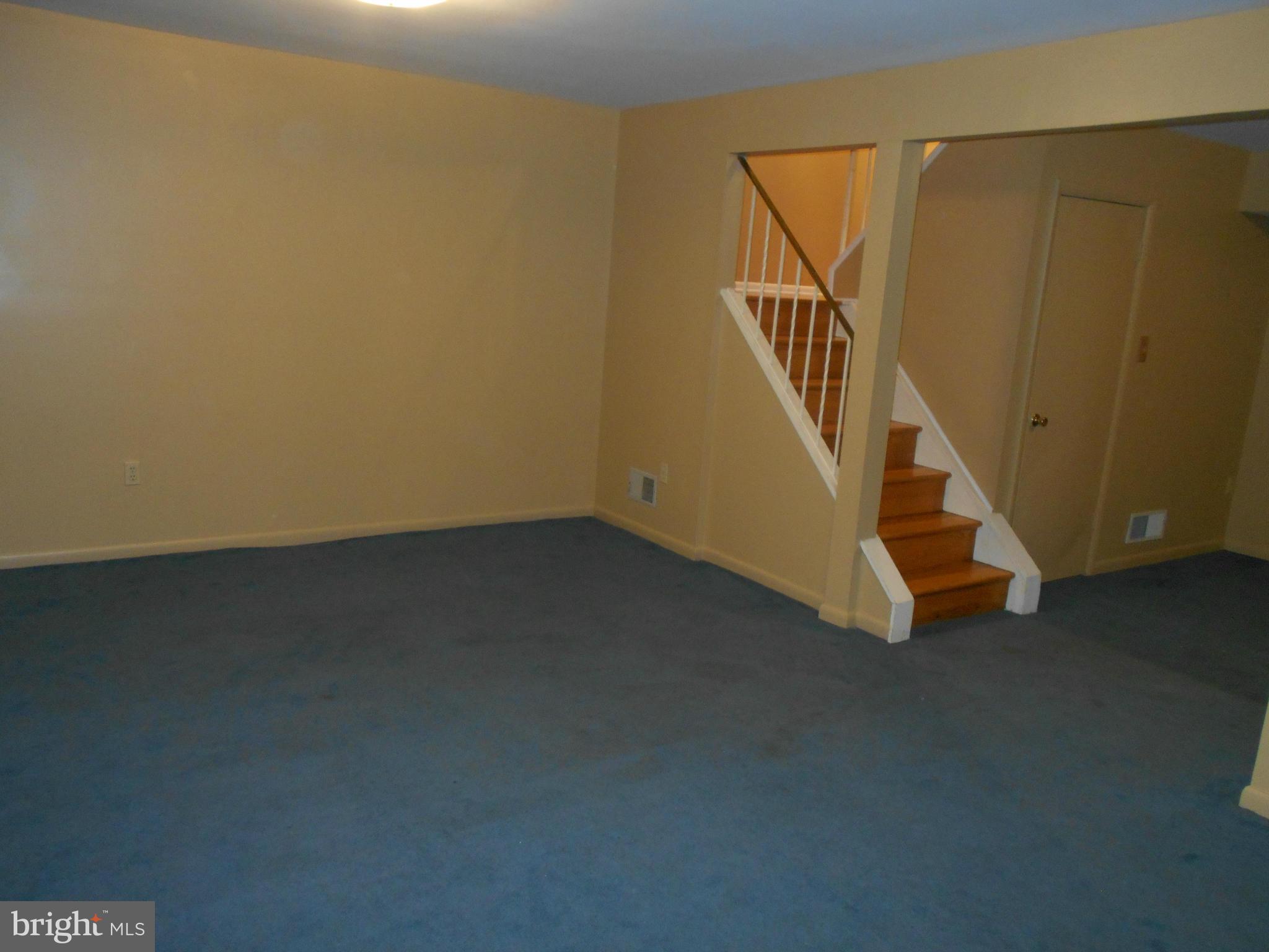 TWIN LAKES - Residential