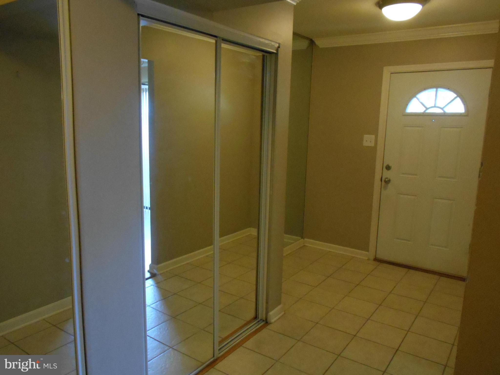 TWIN LAKES - Residential