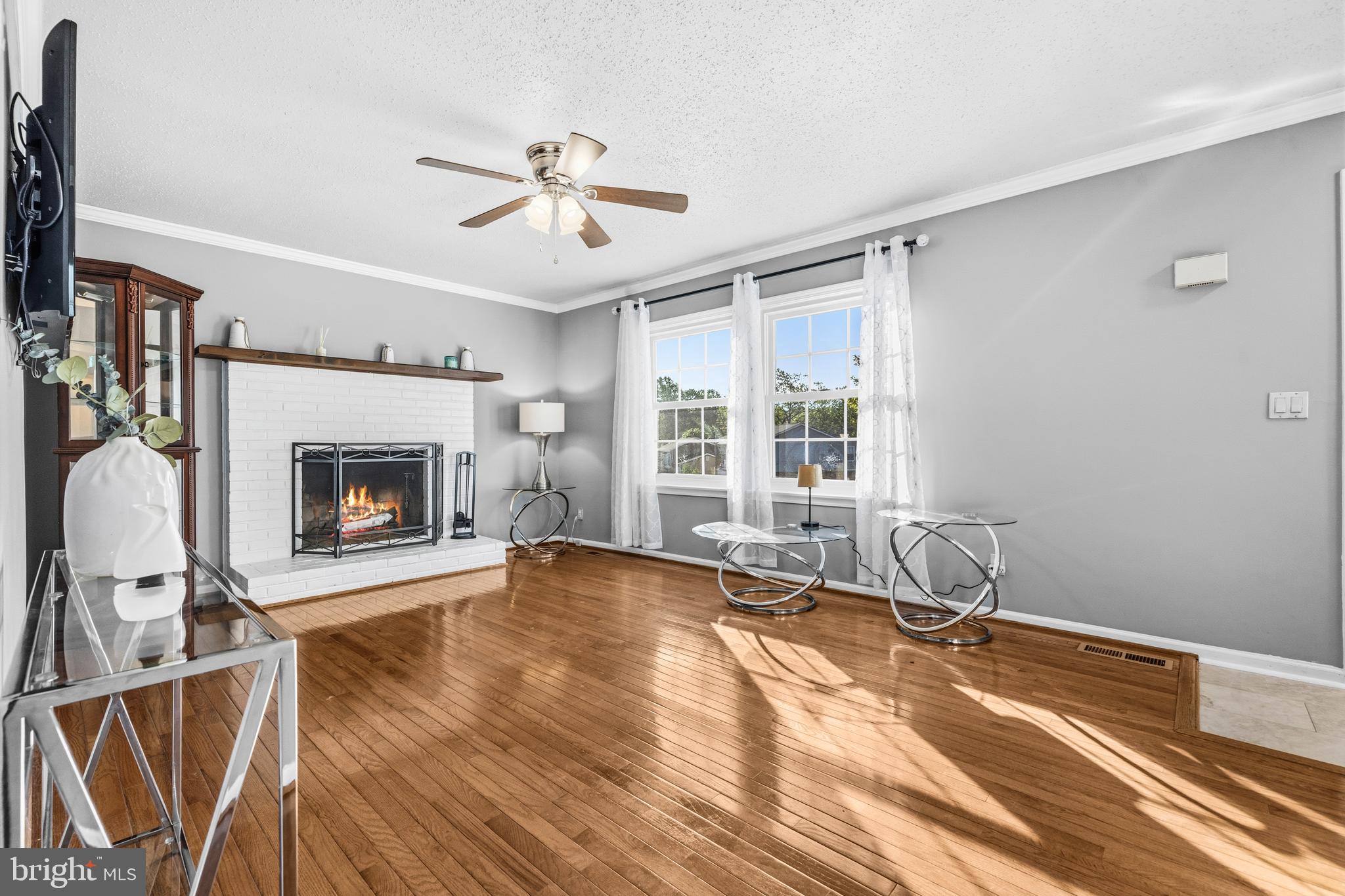 FORESTVILLE CENTER - Residential