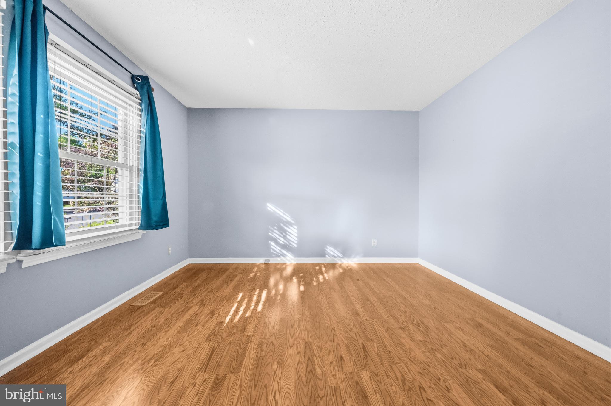 FORESTVILLE CENTER - Residential