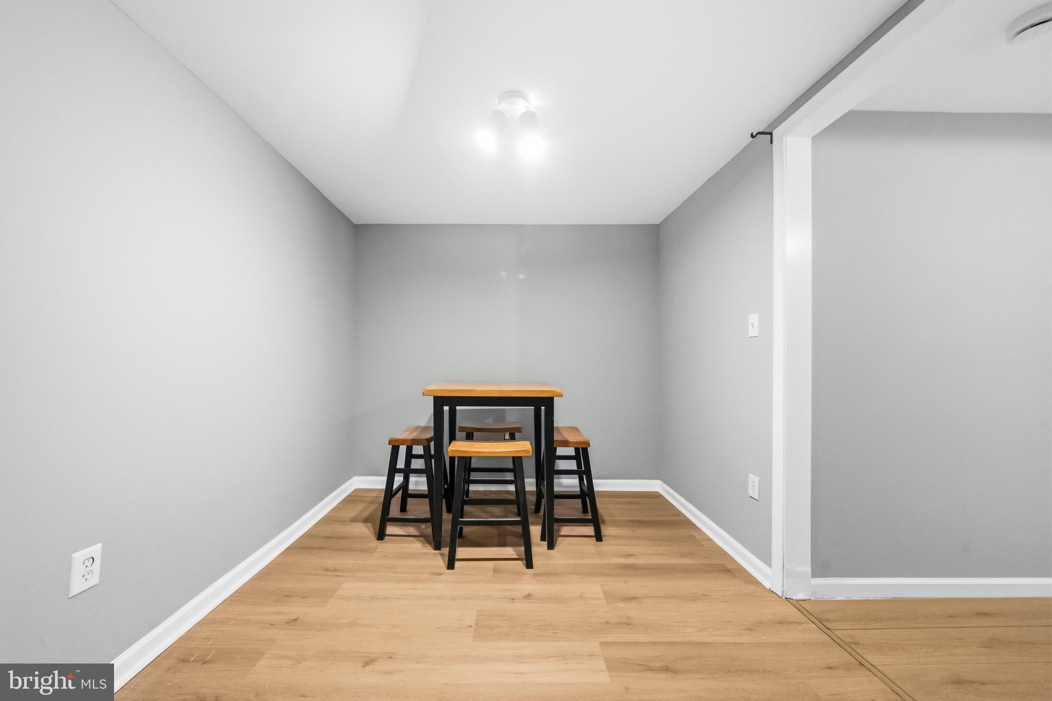 FORESTVILLE CENTER - Residential