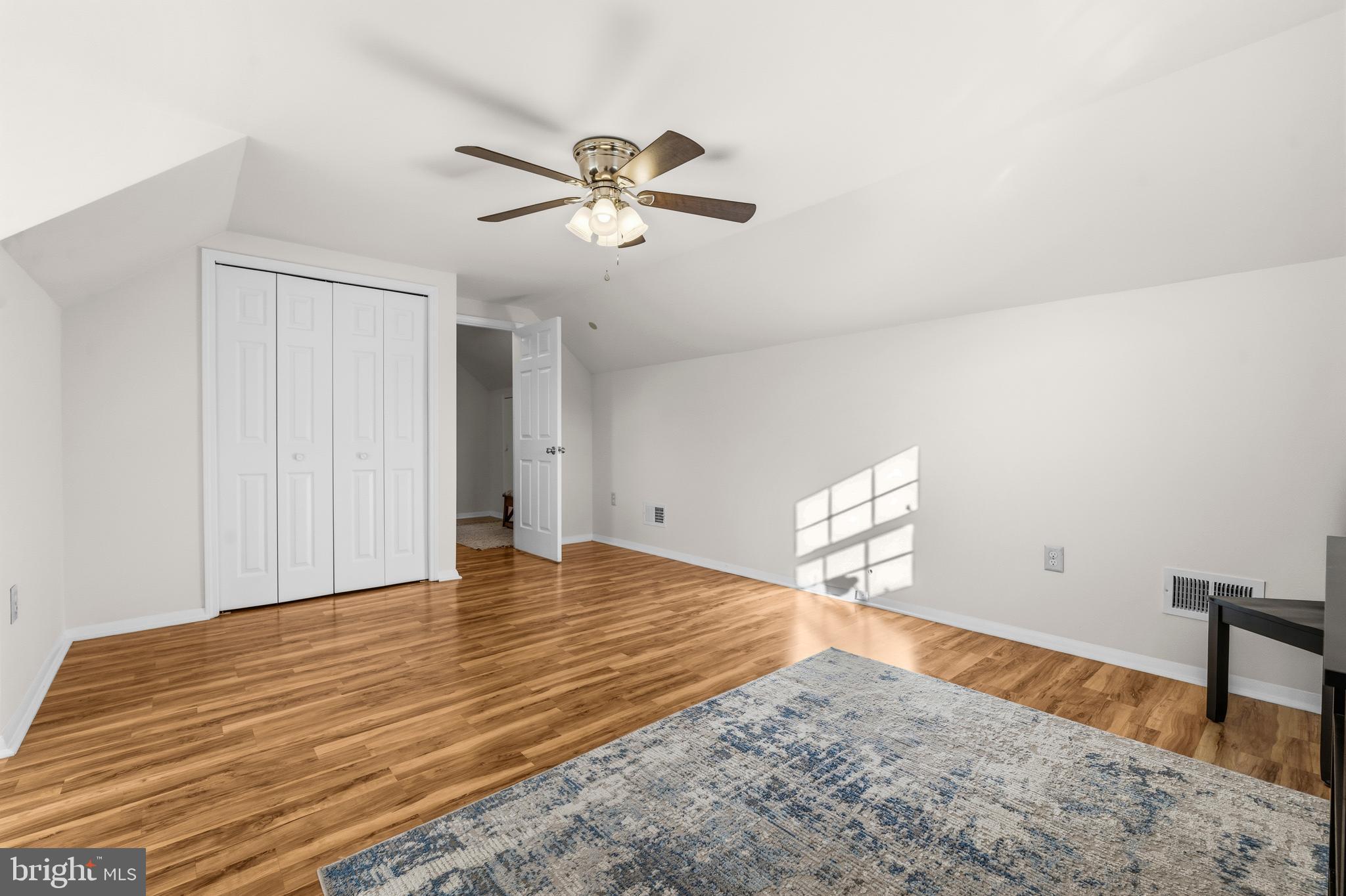 FORESTVILLE CENTER - Residential