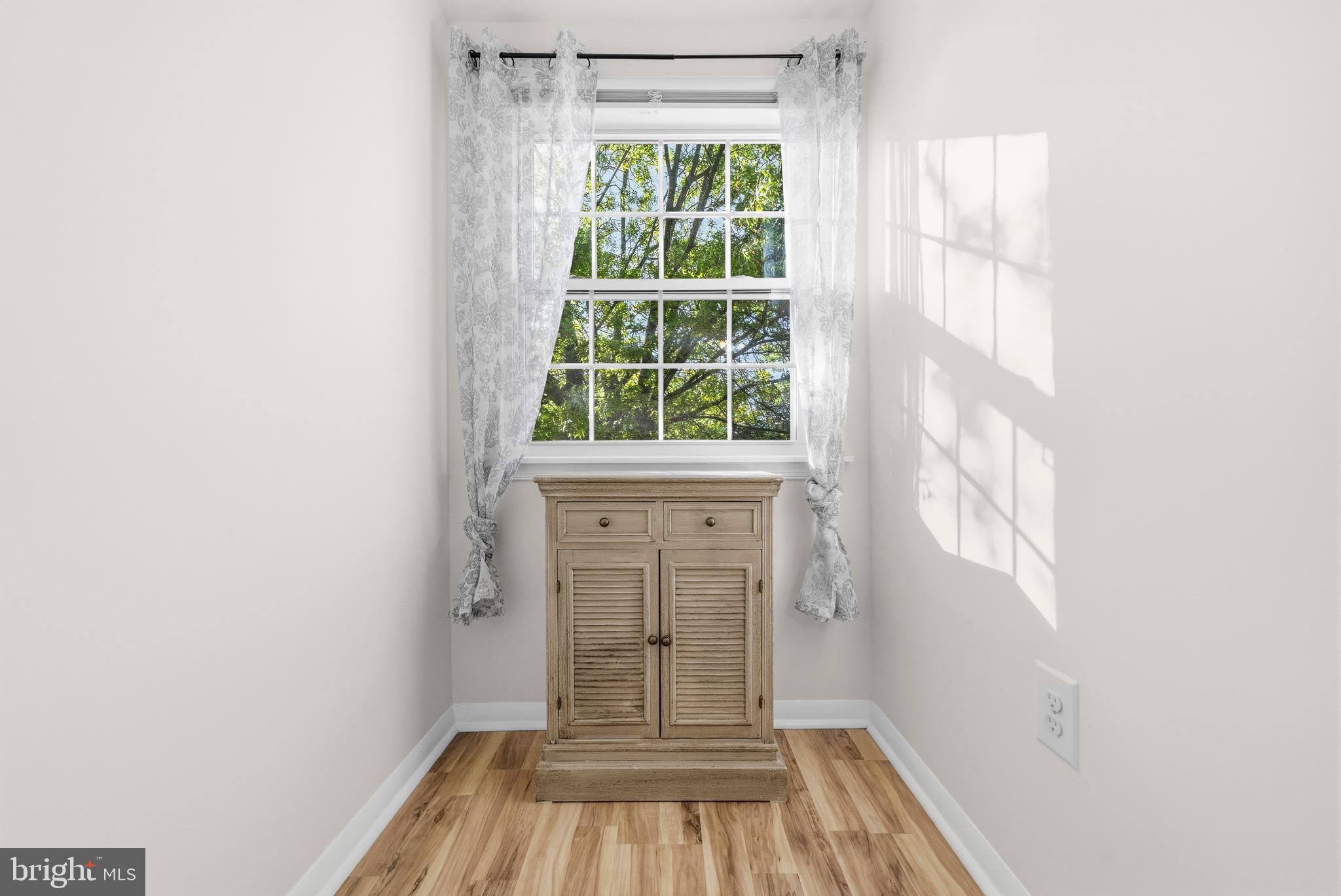 FORESTVILLE CENTER - Residential