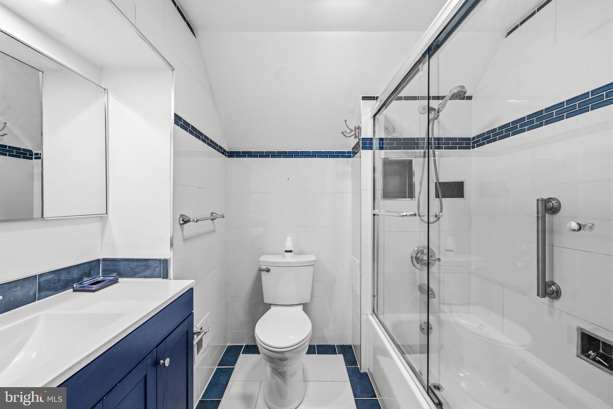 FORESTVILLE CENTER - Residential