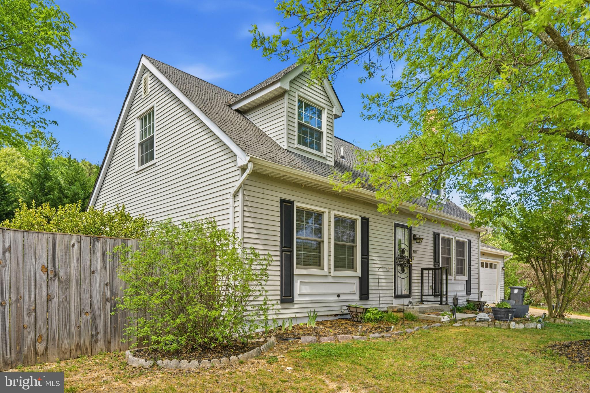 FORESTVILLE CENTER - Residential