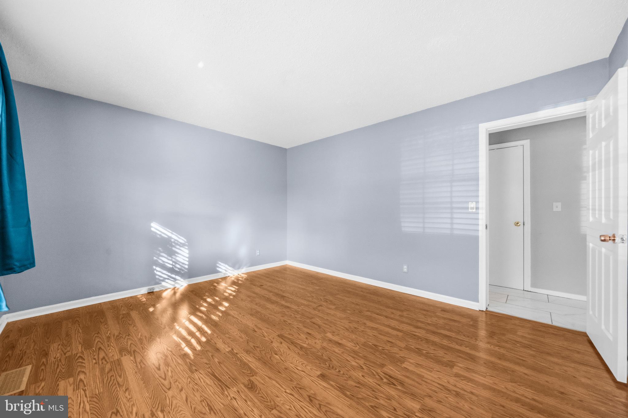 FORESTVILLE CENTER - Residential