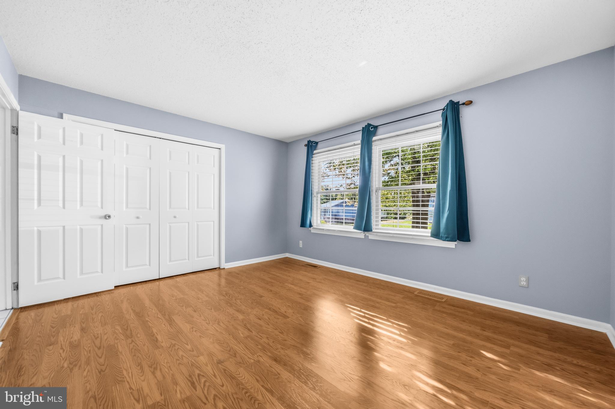 FORESTVILLE CENTER - Residential