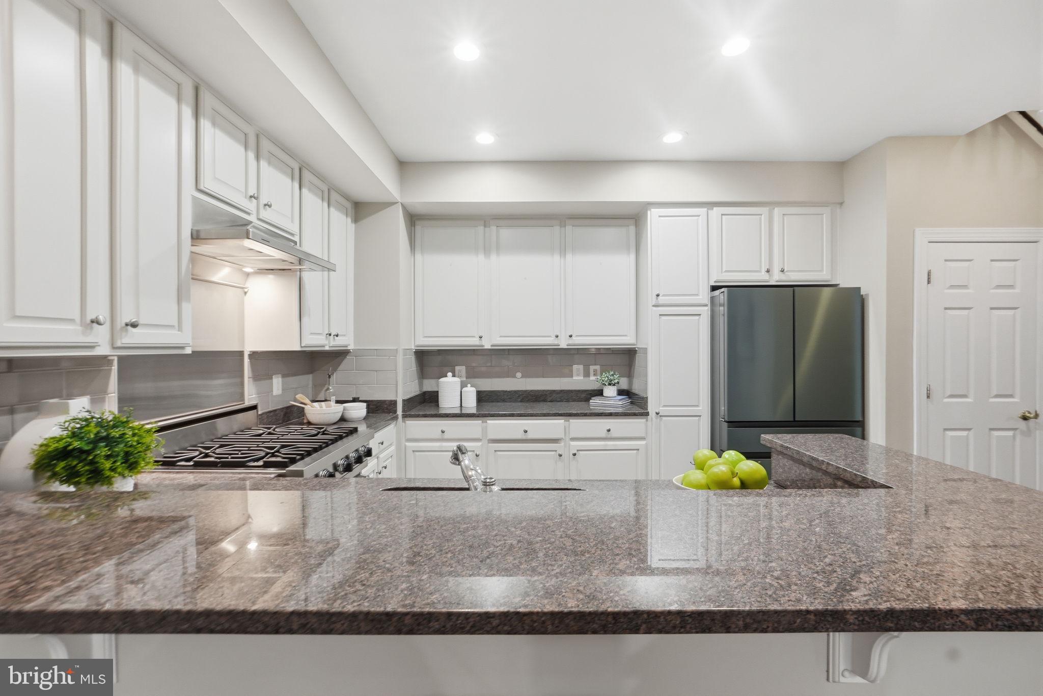 NORTH SHORE - Residential