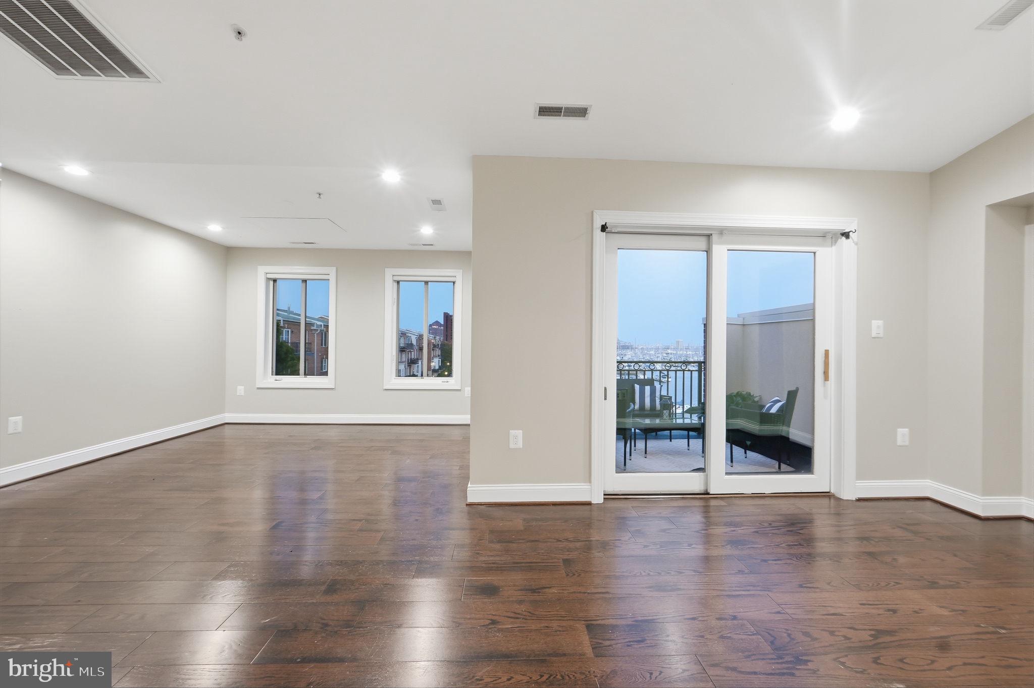 NORTH SHORE - Residential