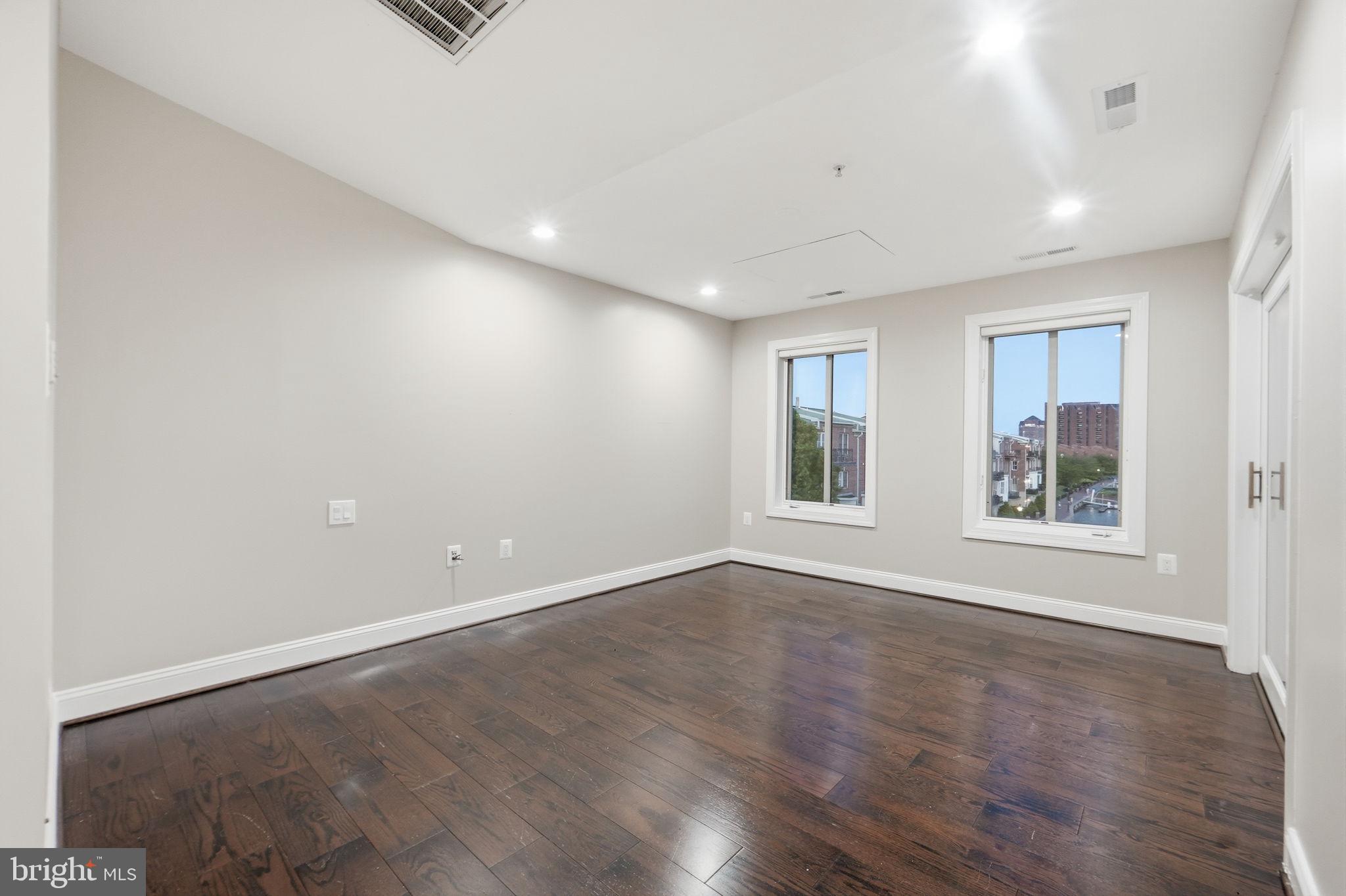 NORTH SHORE - Residential