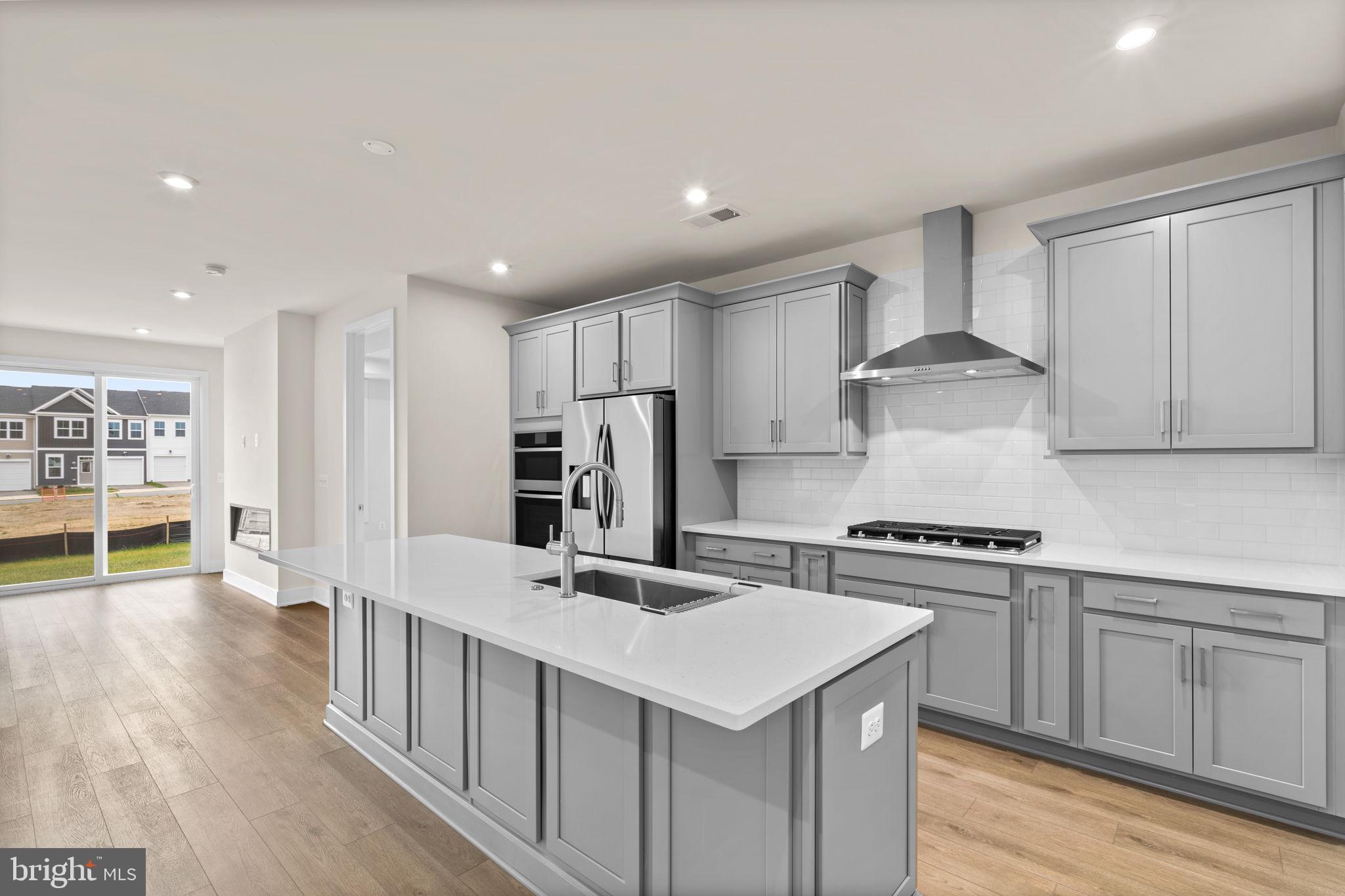 HIATT POINTE AT SNOWDEN BRIDGE - Residential