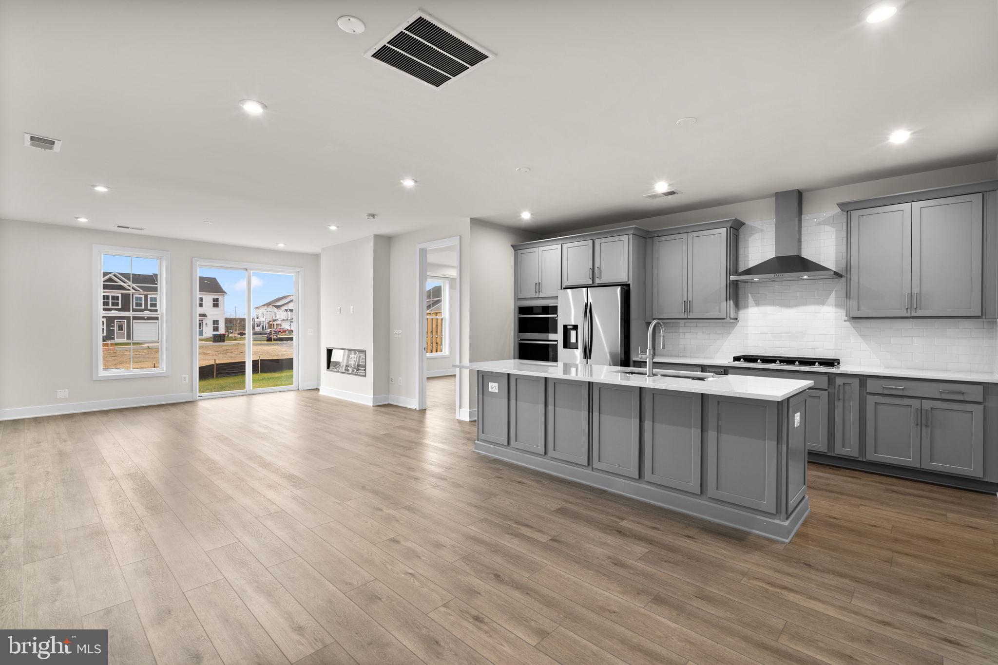 HIATT POINTE AT SNOWDEN BRIDGE - Residential