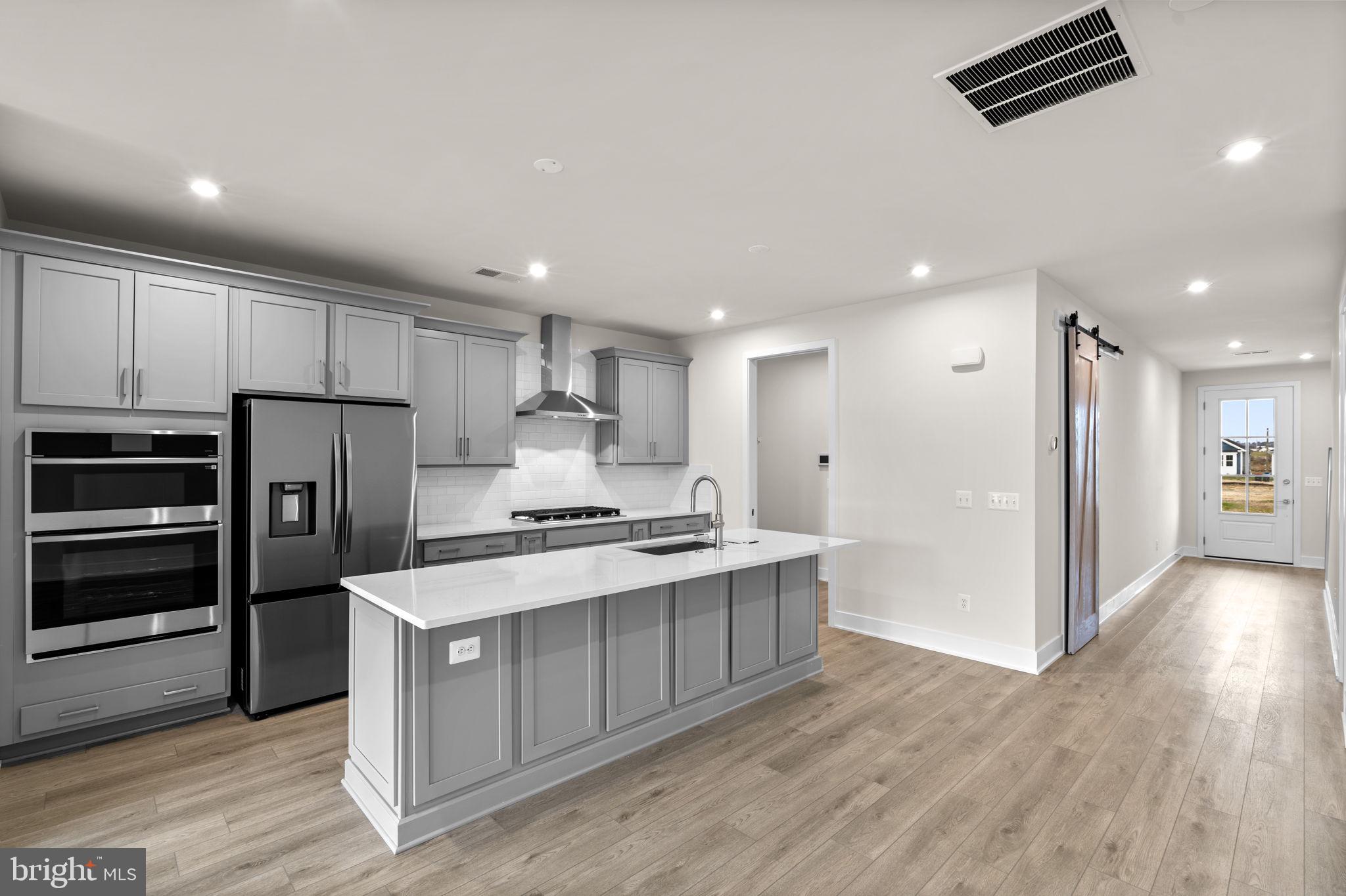 HIATT POINTE AT SNOWDEN BRIDGE - Residential