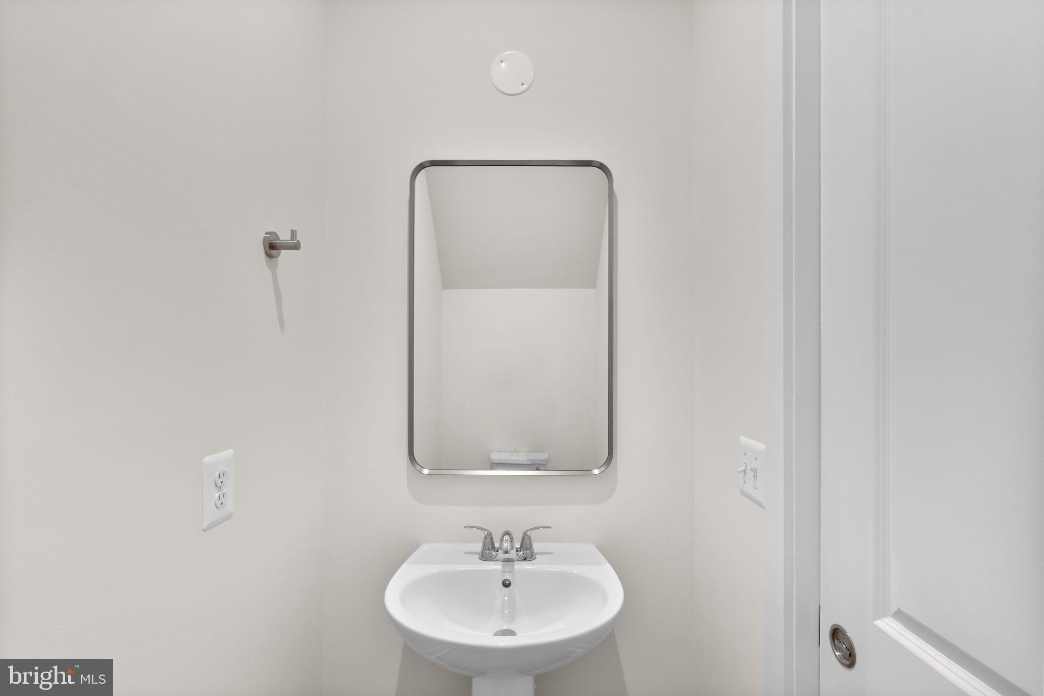 HIATT POINTE AT SNOWDEN BRIDGE - Residential