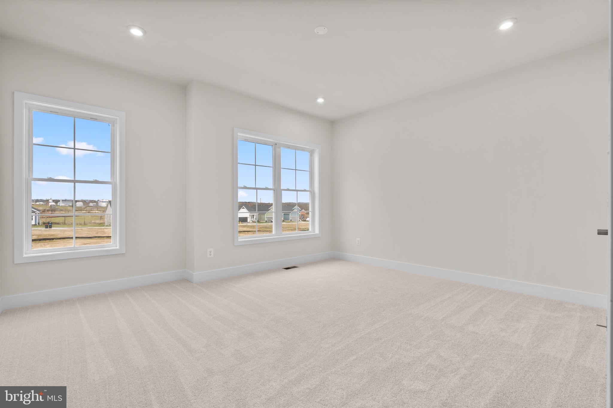 HIATT POINTE AT SNOWDEN BRIDGE - Residential