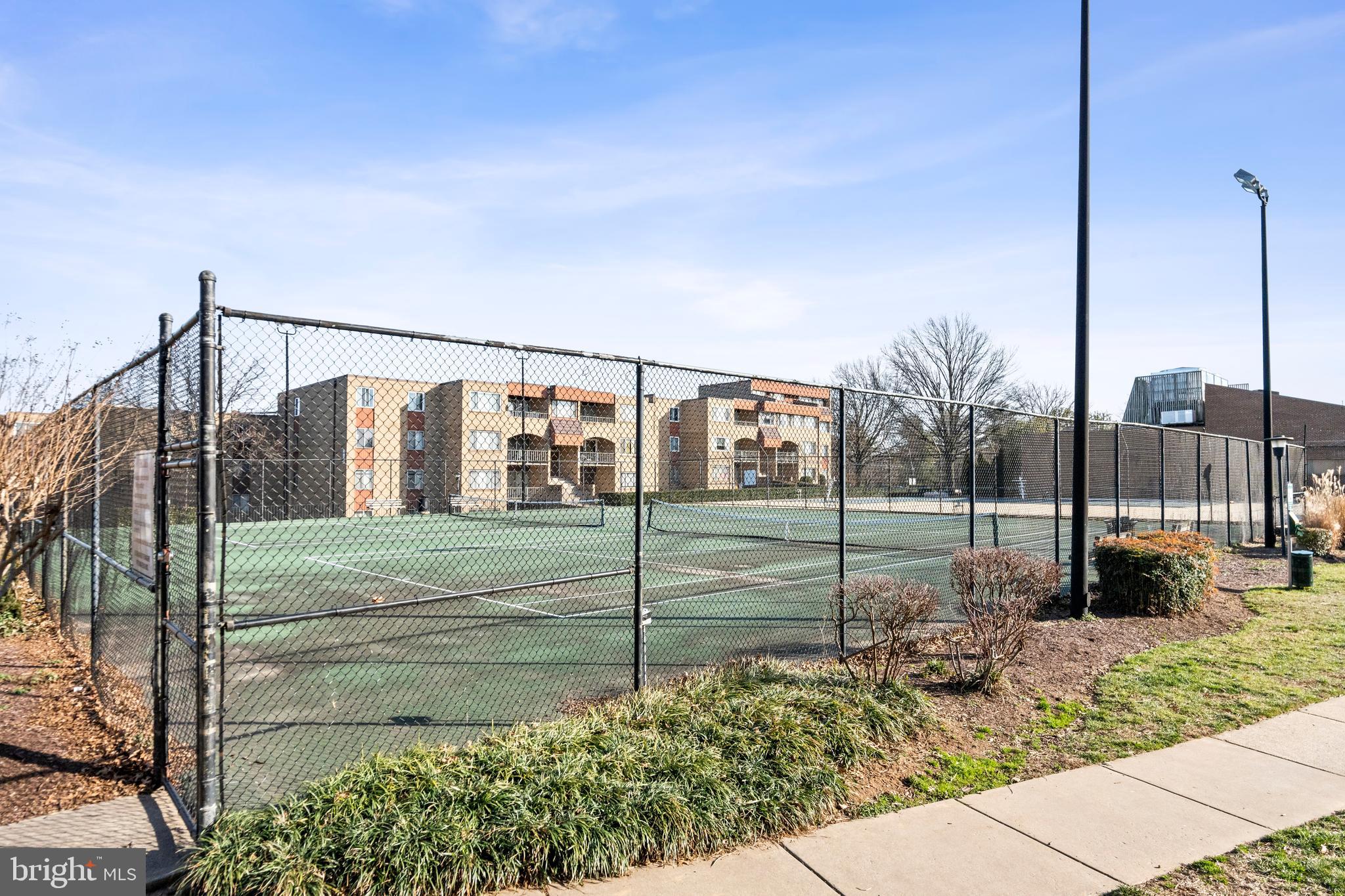 VILLA RIDGE CONDOMINIUM - Residential