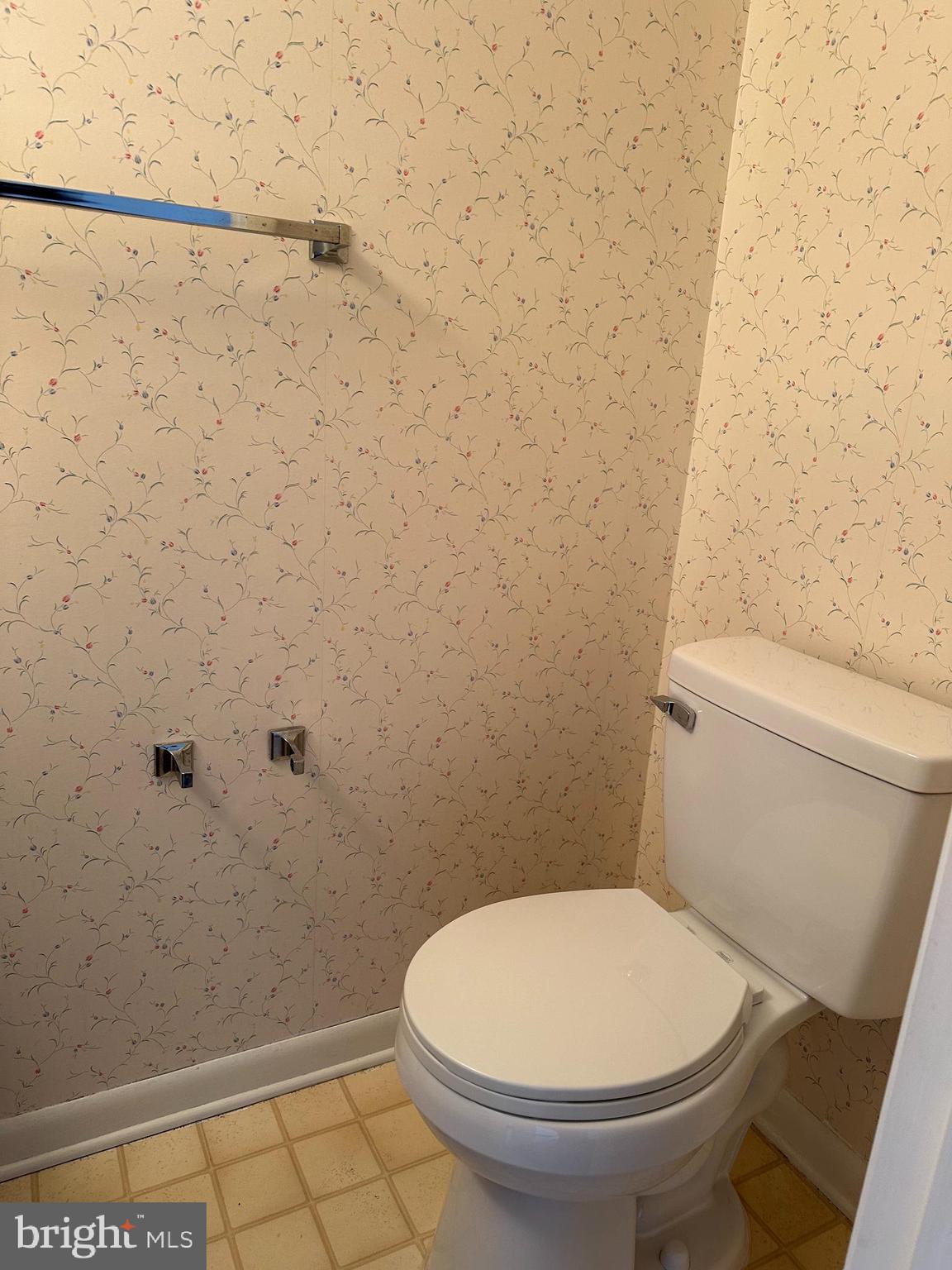 HILLTOP HOMES SUBDIVISION - Residential Lease