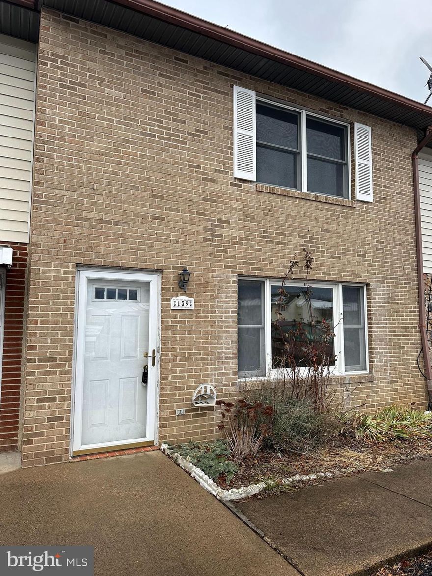 2 bedroom, 1.5 bathroom Townhouse with full unfinished basement. Near hospital, shopping and    interstate. Eat in kitchen with main floor laundry hook-up.  Unfinished basement for plenty of storage. Back deck and yard.  Call for a showing. Pets are case by case.