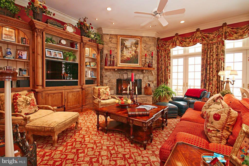 THE RESERVE - Residential