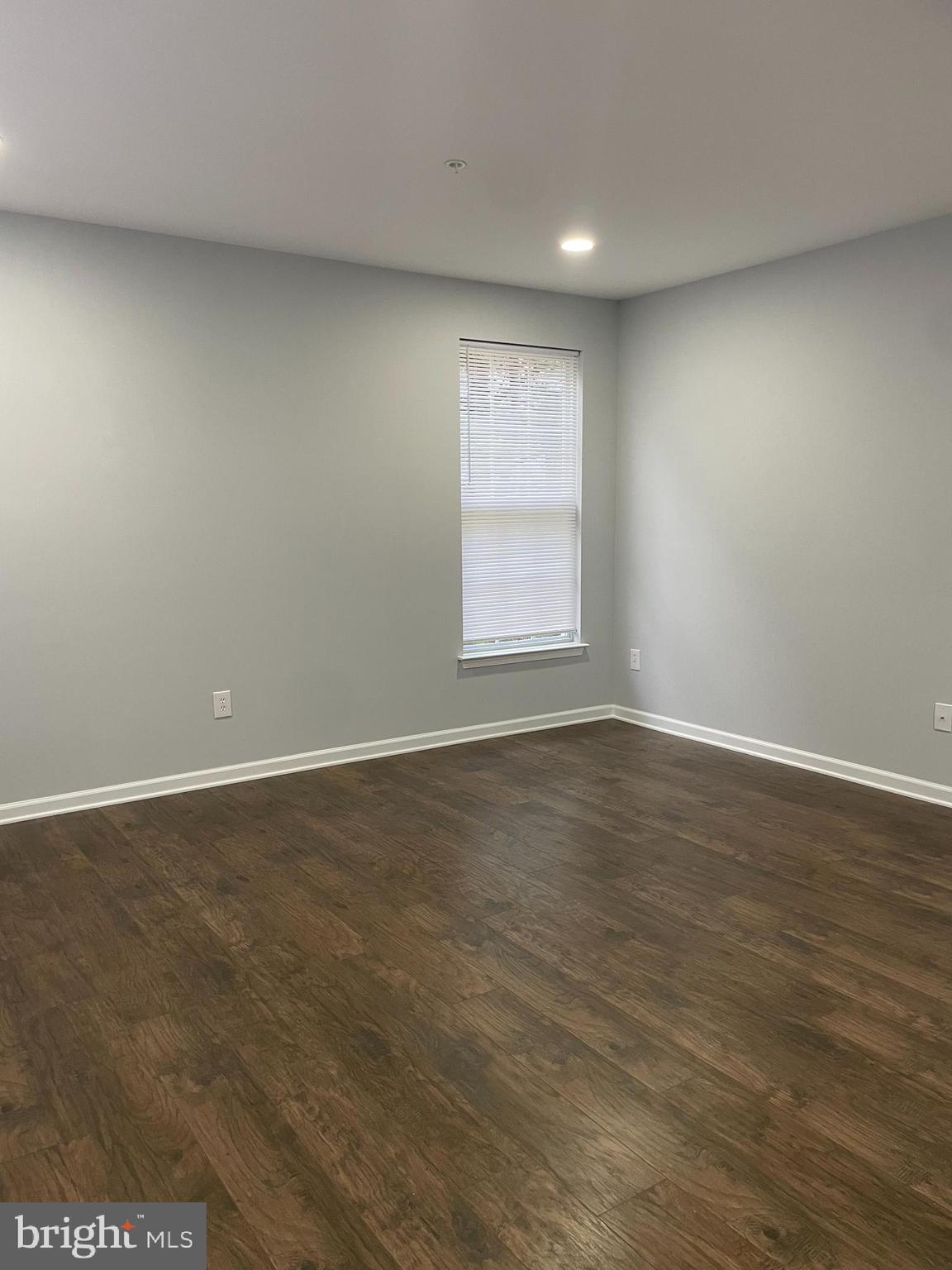 THE VILLAGES OF LYONSFIELD RUN - Residential