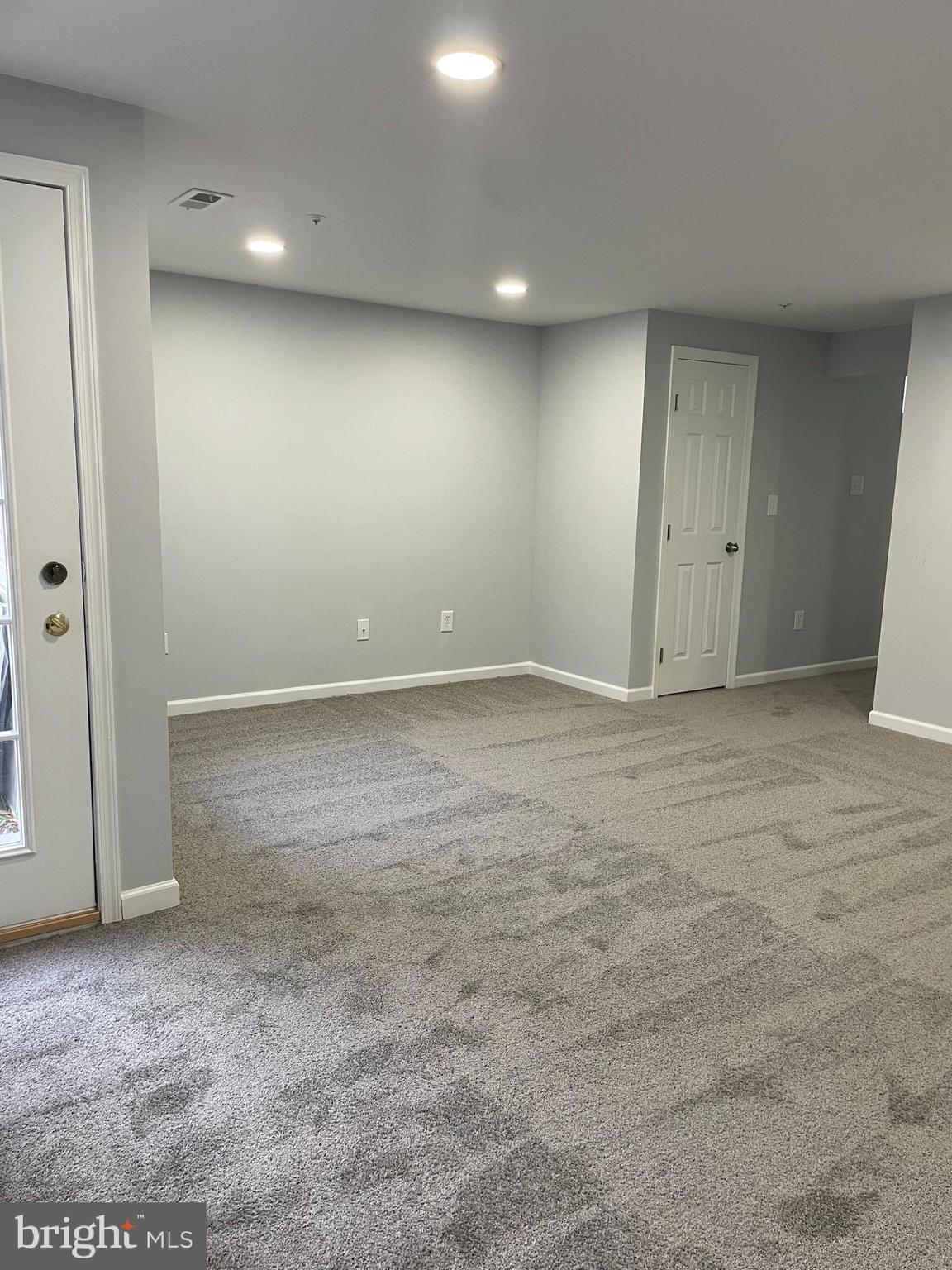 THE VILLAGES OF LYONSFIELD RUN - Residential