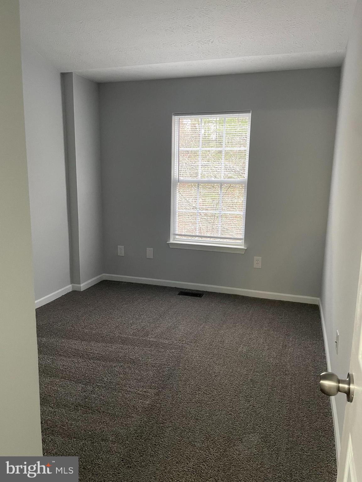 THE VILLAGES OF LYONSFIELD RUN - Residential