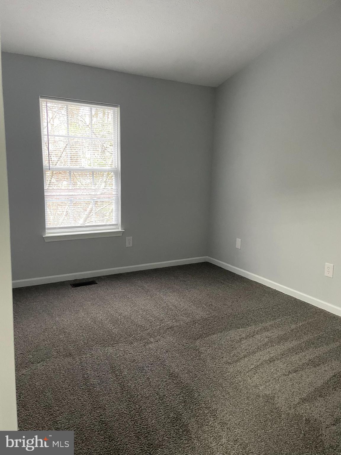 THE VILLAGES OF LYONSFIELD RUN - Residential