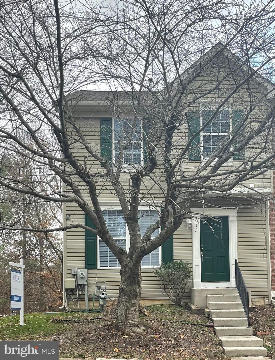 Must see & wont last! Beautiful, freshly painted 3 level end unit townhouse. New stainless steel appliances 3 newly renovated bathrooms and 1 half bath. Living room area with beautiful flooring and a finished lower level with ample laundry/storage area. New carpet upstairs and basement.   MUST SEE!! IT WONT LAST!!