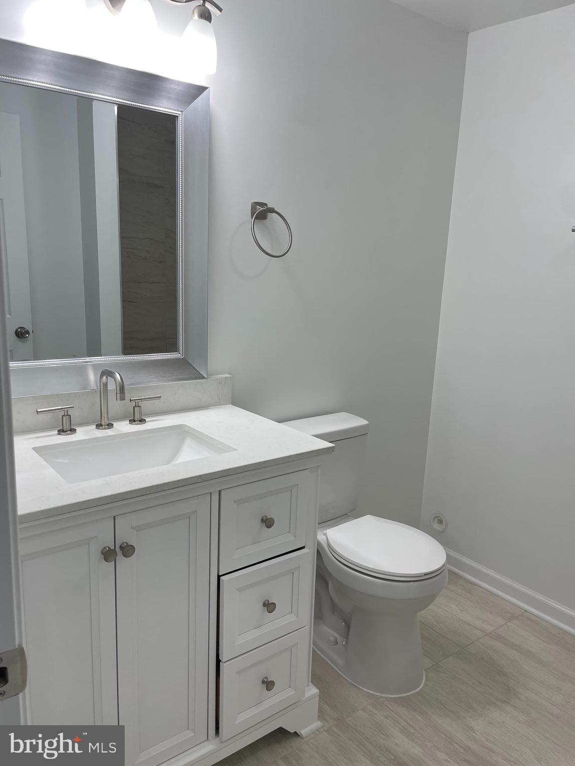 THE VILLAGES OF LYONSFIELD RUN - Residential