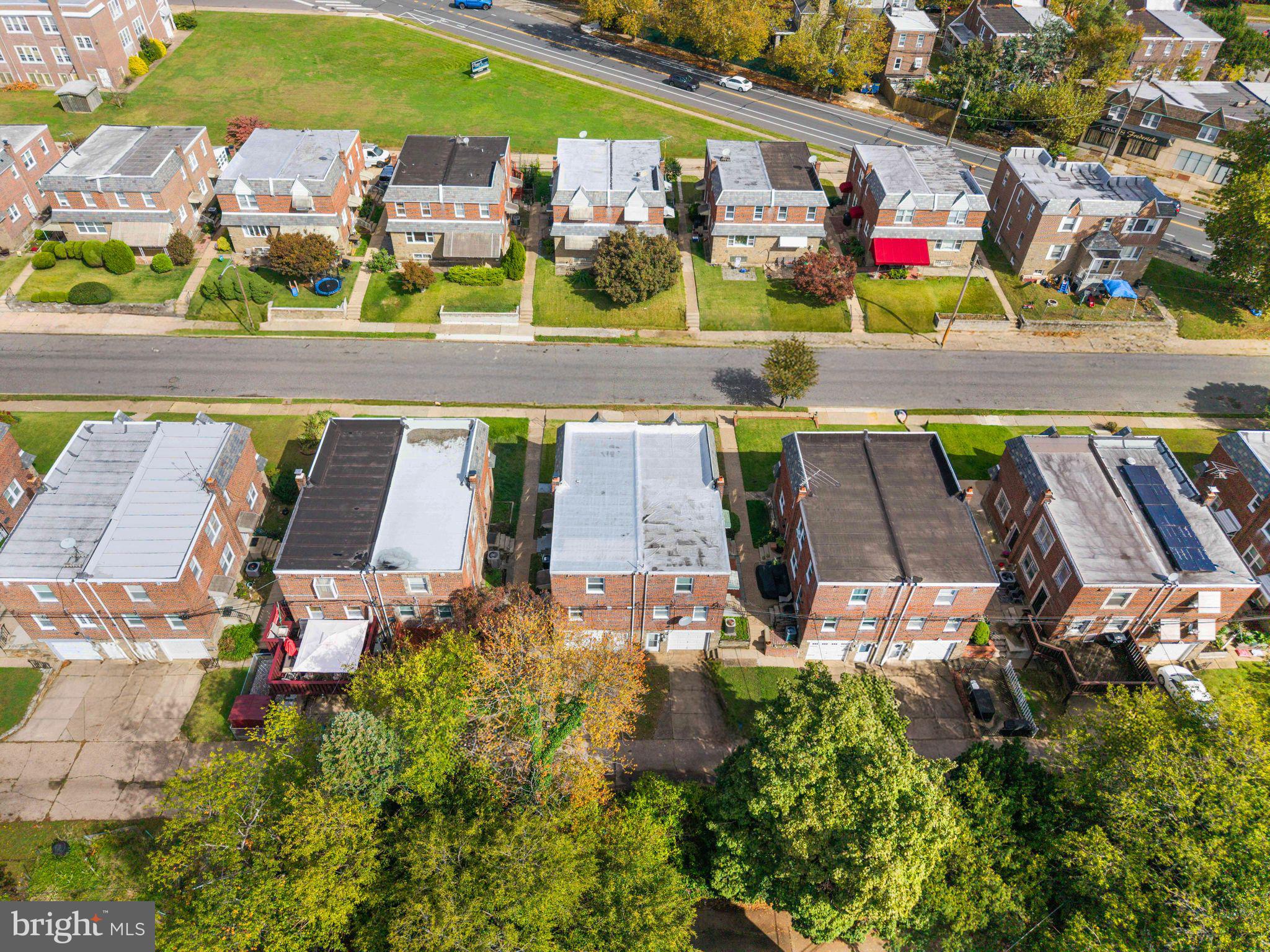 LAWNDALE - Residential