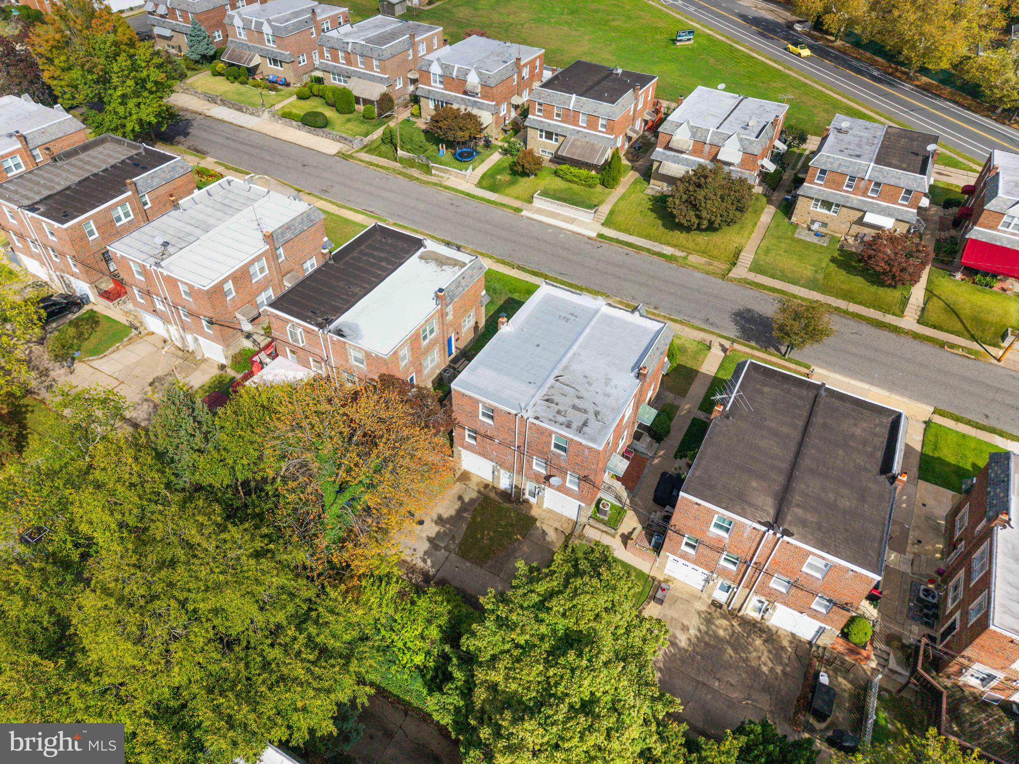 LAWNDALE - Residential