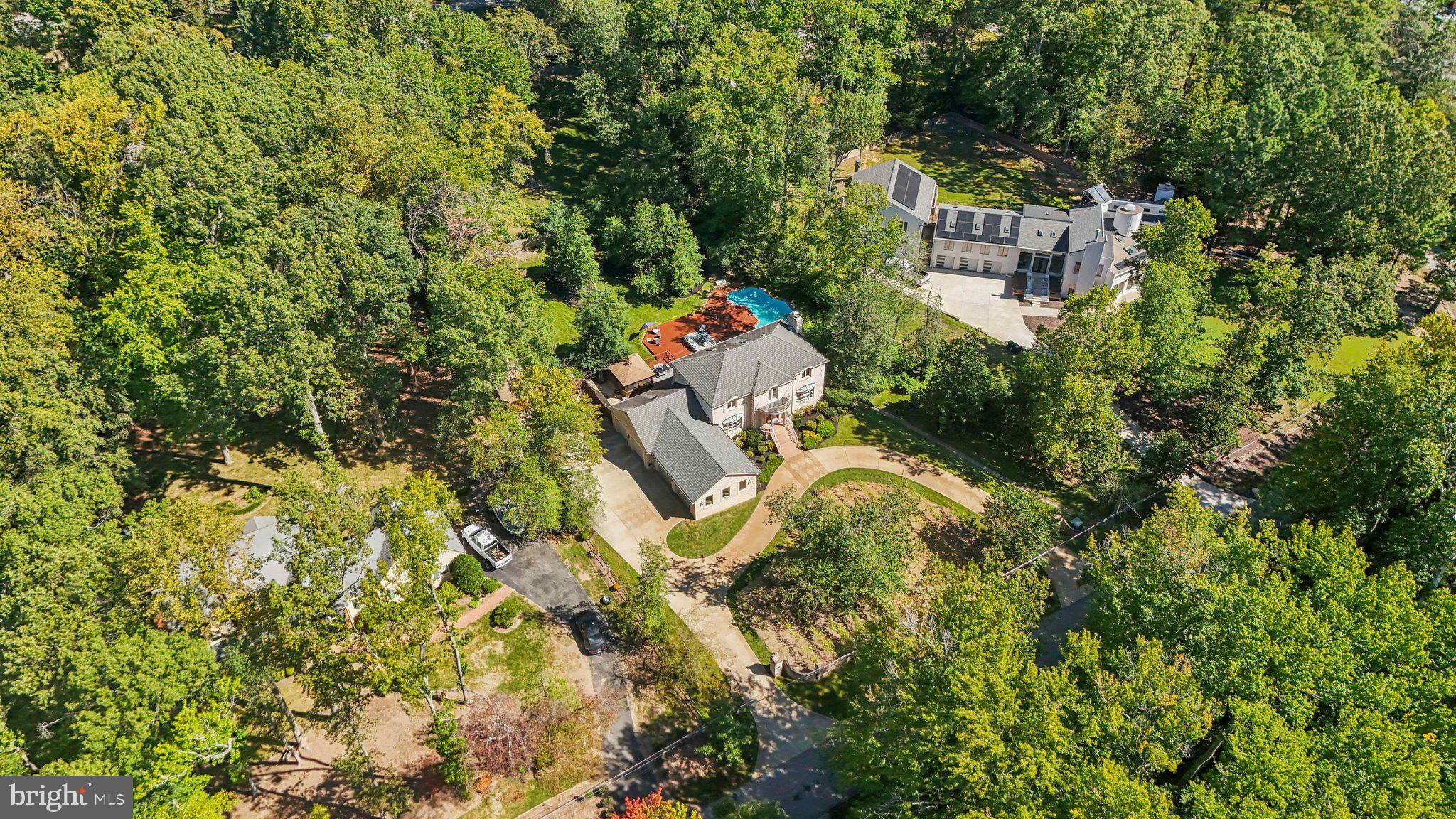 HALLOWING POINT RIVER ESTATES - Residential