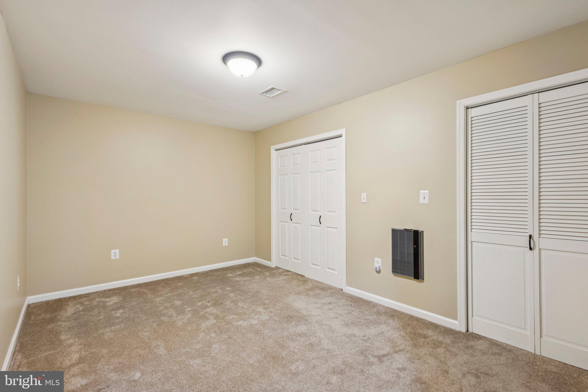 HALLOWING POINT RIVER ESTATES - Residential