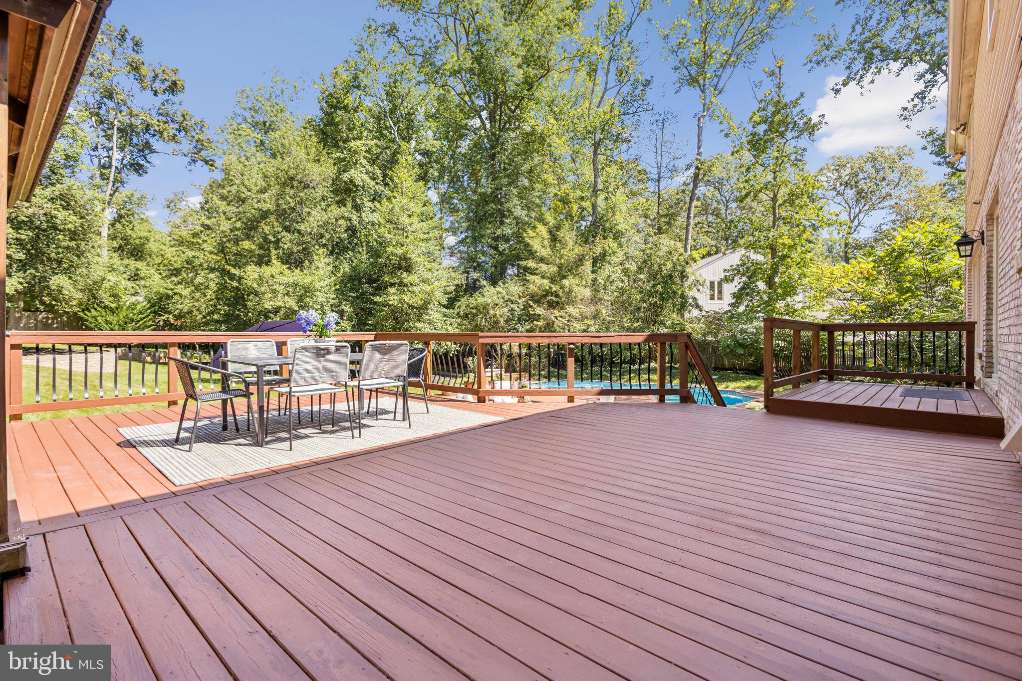 HALLOWING POINT RIVER ESTATES - Residential